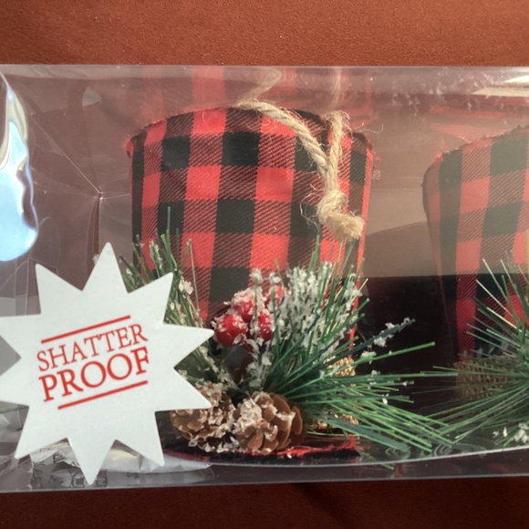 Christmas Decor Red Black Checkered Hats Shatter Proof  New with Tag - Picture 7 of 13